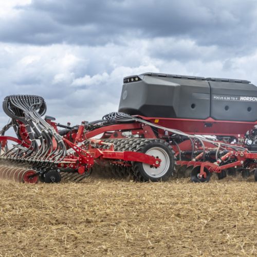 HORSCH Focus TDF Strip Cultivator