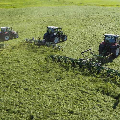 KRONE Vendro 900 8-Rotor Rotary Tedder